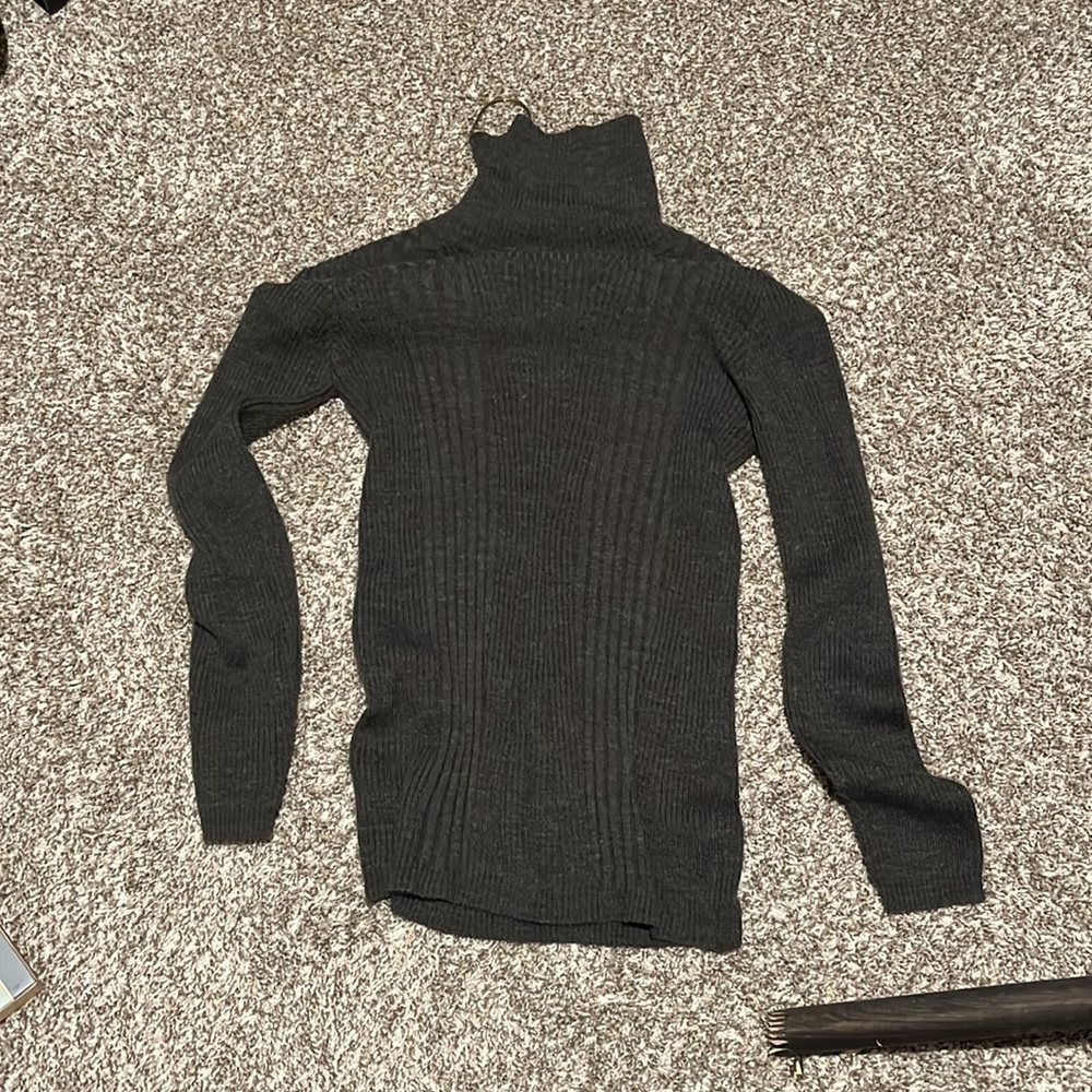 Shirts - Picture 4 of 4
